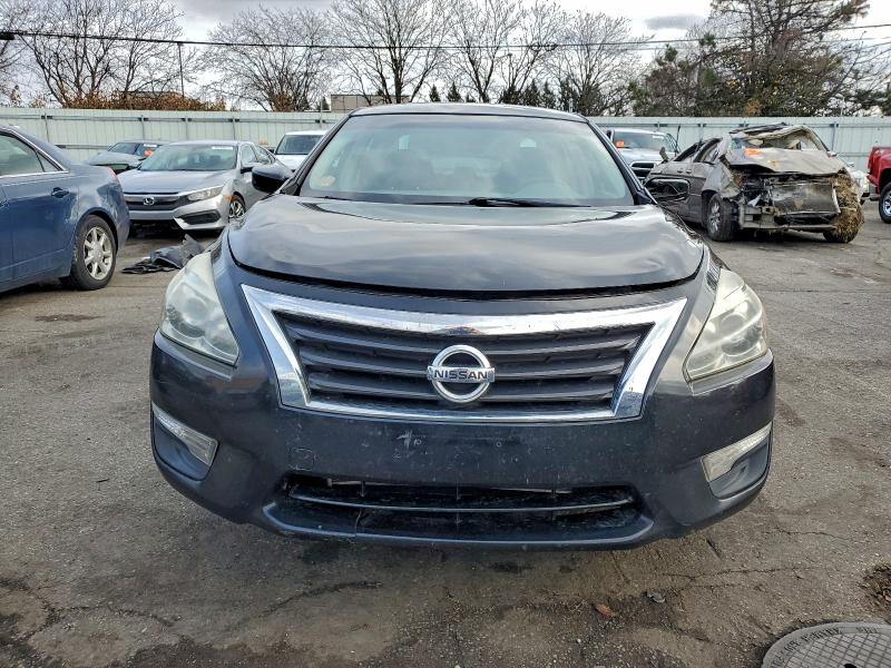 Photo 5 from auction – 2013 NISSAN ALTIMA with VIN 1N4AL3AP5DC175377
