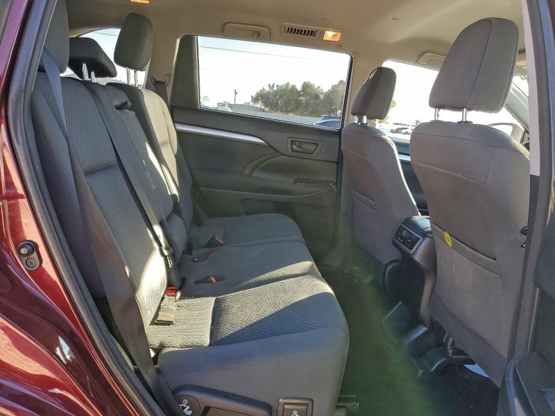Photo 11 from auction – 2015 TOYOTA HIGHLANDER with VIN 5TDZKRFH9FS102003