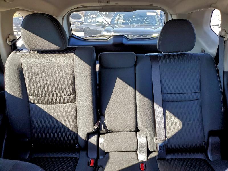 Photo 10 from auction – 2018 NISSAN ROGUE S with VIN KNMAT2MT1JP501161
