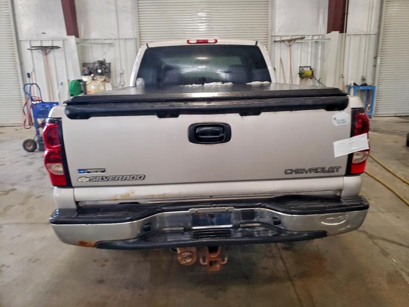 Photo 6 from auction – 2004 CHEVROLET SILVERADO with VIN 2GCEK19T441318474