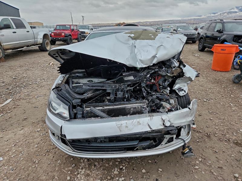 Photo 5 from auction – 2012 VOLKSWAGEN EOS KOMFOR with VIN WVWBW7AH9CV022395