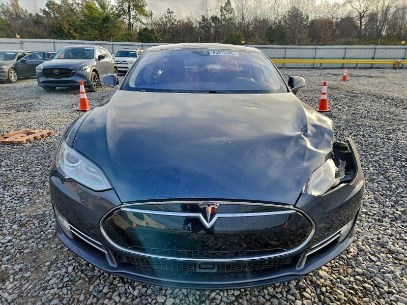 Photo 5 from auction – 2014 TESLA MODEL S with VIN 5YJSA1H18EFP62235