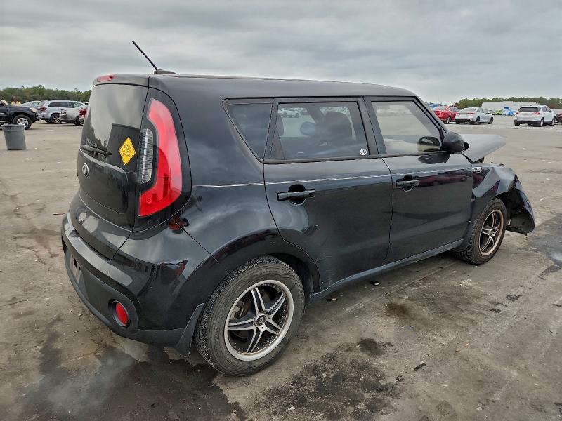 Photo 3 from auction – 2017 KIA SOUL with VIN KNDJN2A2XH7416397