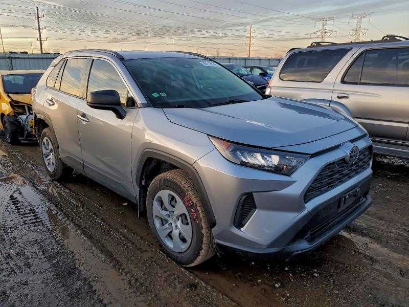 Photo 4 from auction – 2020 TOYOTA RAV4 LE with VIN JTMF1RFV7LD047876