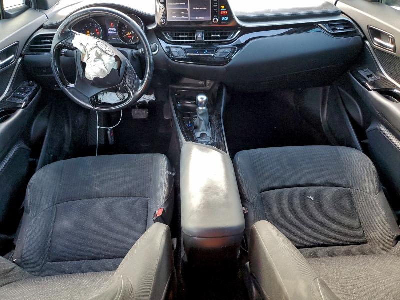 Photo 8 from auction – 2019 TOYOTA C-HR XLE with VIN NMTKHMBX9KR096423