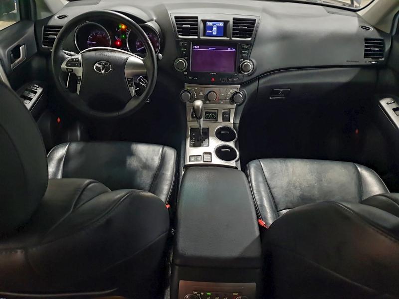 Photo 8 from auction – 2012 TOYOTA HIGHLANDER with VIN 5TDBK3EH1CS154043