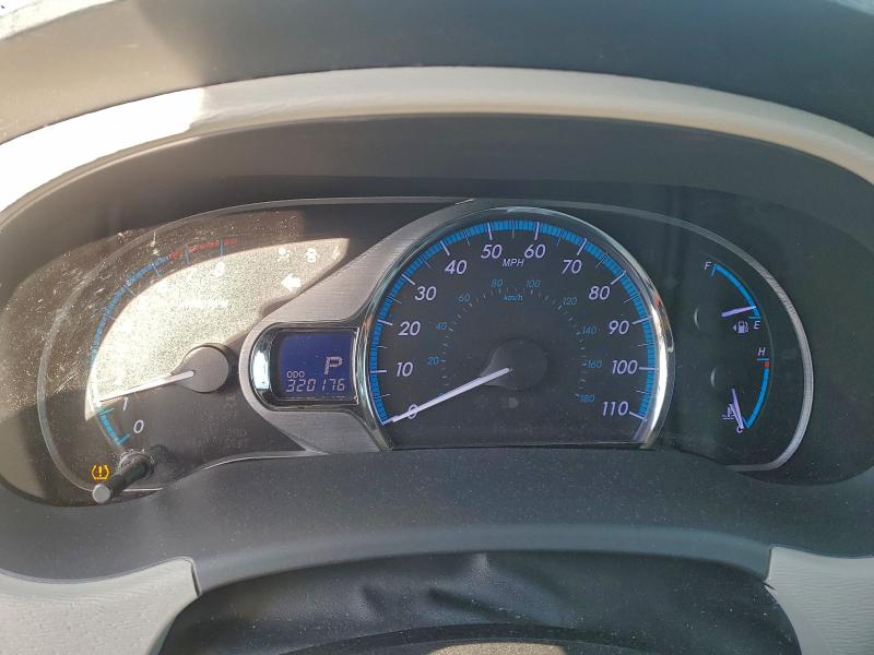 Photo 9 from auction – 2011 TOYOTA SIENNA XLE with VIN 5TDYK3DC4BS145710