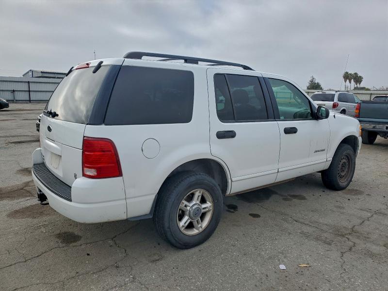 Photo 3 from auction – 2004 FORD EXPLORER with VIN 1FMDU73W54ZA10390