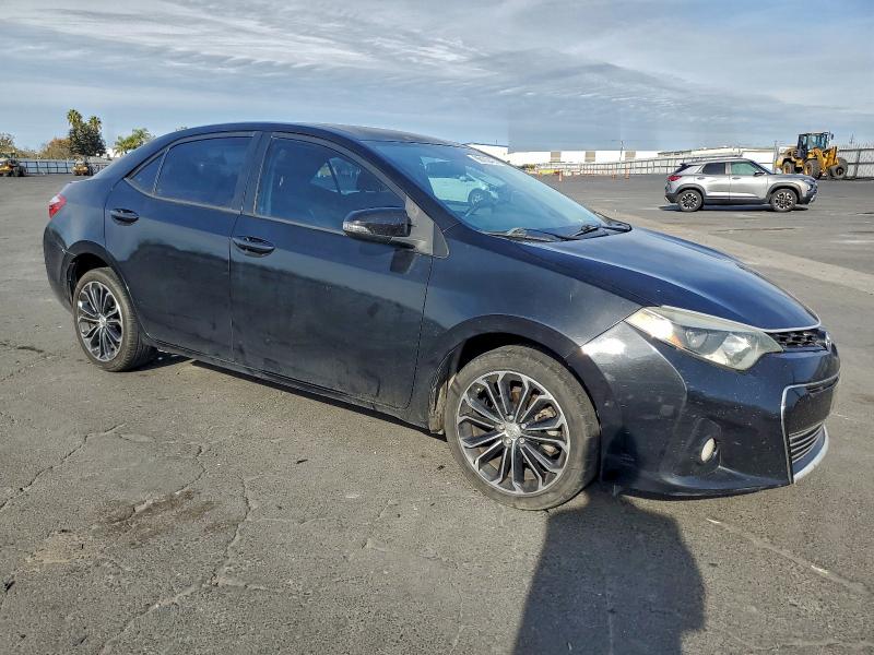 Foto 4 de la subasta – 2015 TOYOTA COROLLA con VIN 5YFBURHE3FP363425