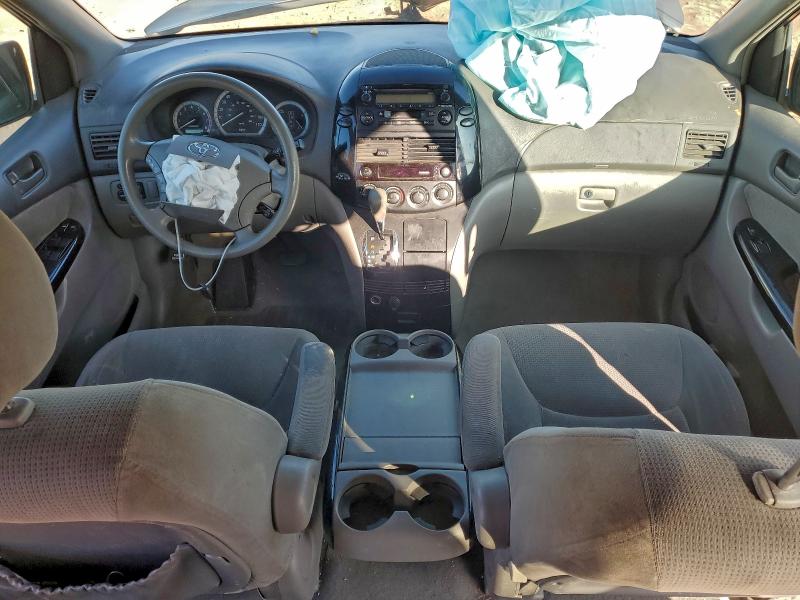 Photo 8 from auction – 2004 TOYOTA SIENNA CE with VIN 5TDZA23C84S103482