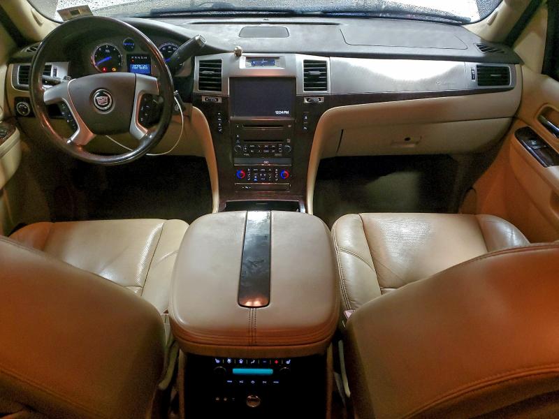 Photo 8 from auction – 2010 CADILLAC ESCALADE L with VIN 1GYUKBEF7AR177589