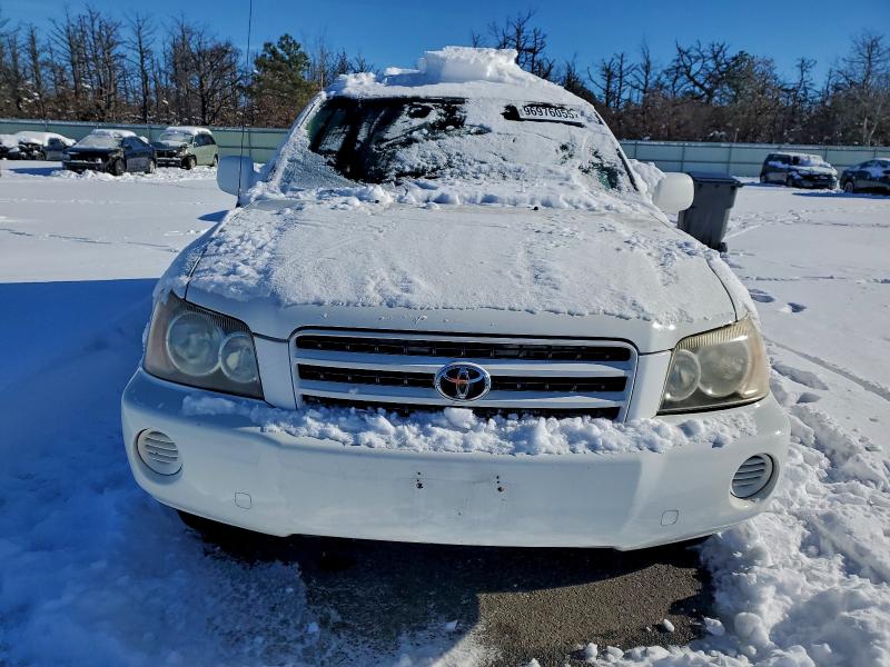 Photo 5 from auction – 2003 TOYOTA HIGHLANDER with VIN JTEGD21A930063720