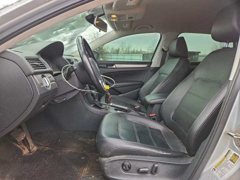 Photo 7 from auction – 2015 VOLKSWAGEN PASSAT SE with VIN 1VWBT7A32FC021048