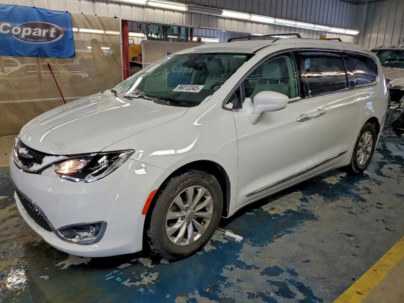 CHRYSLER PACIFICA T 2018 with VIN 2C4RC1EG9JR194934 - Photo from auction
