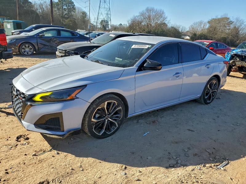 NISSAN ALTIMA SR 2023 with VIN 1N4BL4CVXPN352424 - Photo from auction