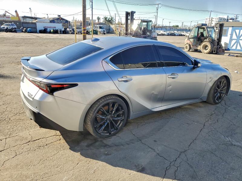 Photo 3 from auction – 2021 LEXUS IS with VIN JTHGZ1B24M5042879