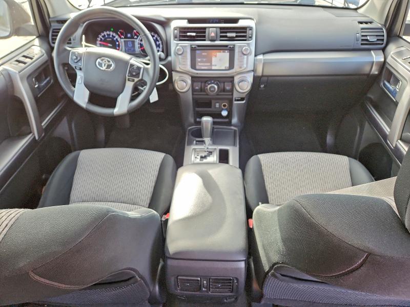 Photo 8 from auction – 2017 TOYOTA 4RUNNER SR with VIN JTEZU5JR8H5160868