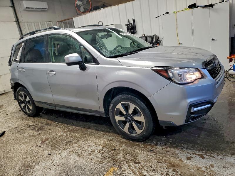Photo 4 from auction – 2018 SUBARU FORESTER 2 with VIN JF2SJAEC9JG513000