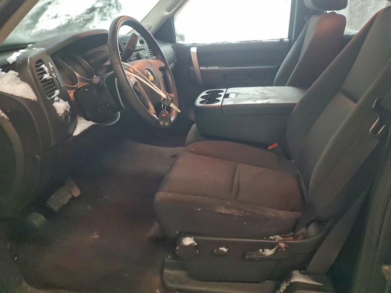 Photo 7 from auction – 2011 CHEVROLET SILVERADO with VIN 1GCRKSE39BZ101536