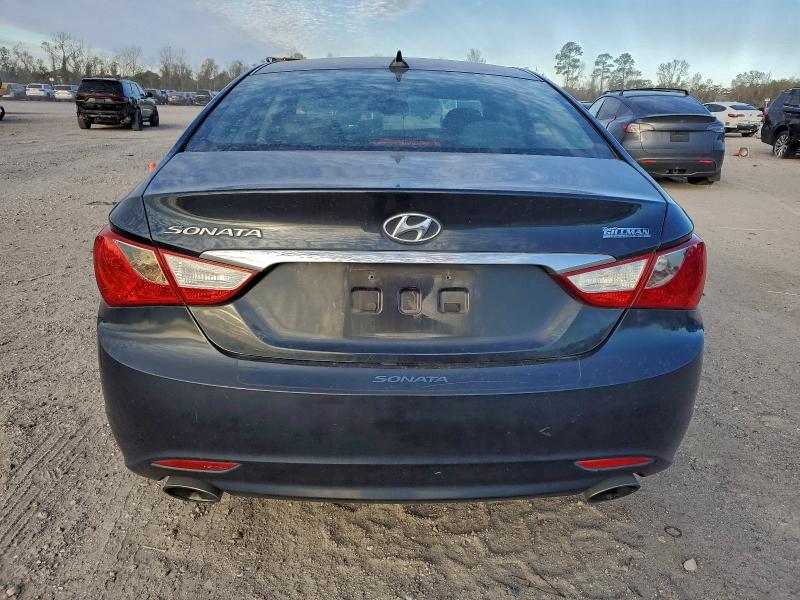 Photo 6 from auction – 2013 HYUNDAI SONATA SE with VIN 5NPEC4AC5DH526890