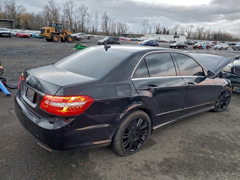 Photo 3 from auction – 2011 MERCEDES-BENZ E 350 with VIN WDDHF5GB4BA454339