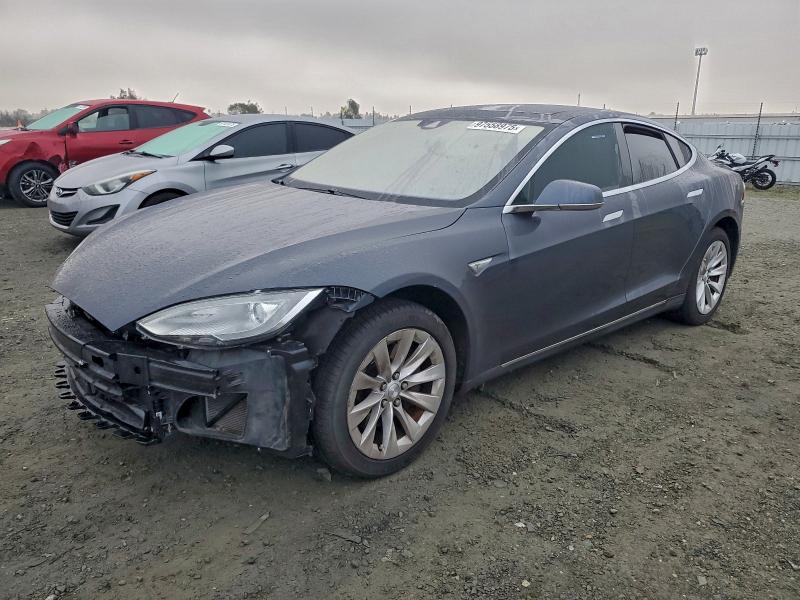 TESLA MODEL S 2016 with VIN 5YJSA1E28GF133820 - Photo from auction