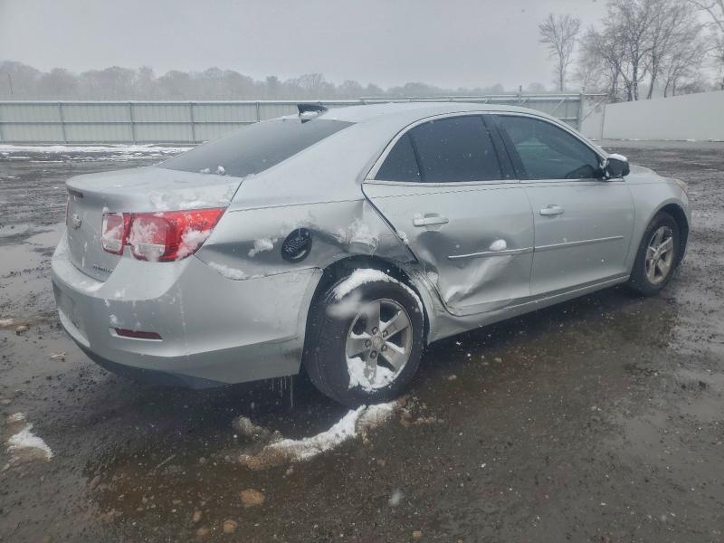 Photo 3 from auction – 2015 CHEVROLET MALIBU LS with VIN 1G11B5SL9FF350423