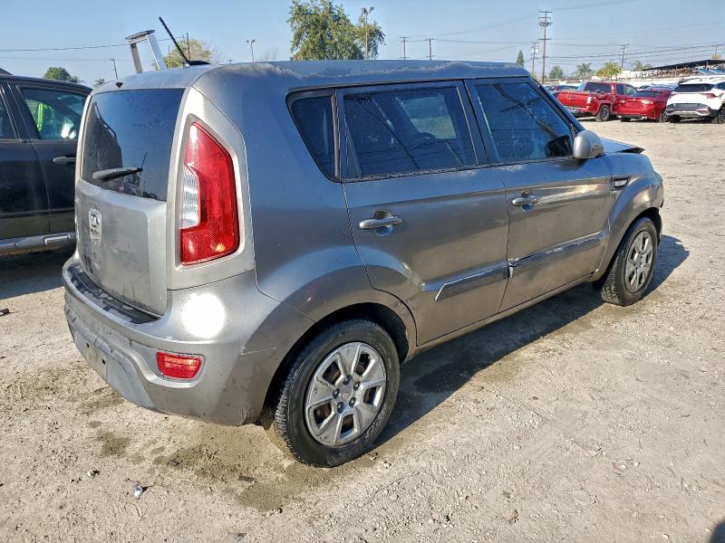 Photo 3 from auction – 2013 KIA SOUL with VIN KNDJT2A52D7528377