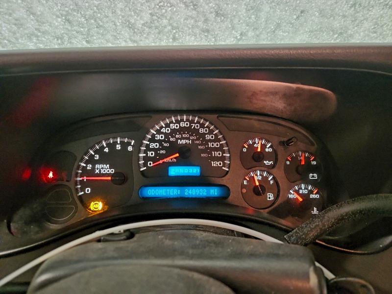Zdjęcie 9 z aukcji – 2004 CHEVROLET SILVERADO z VIN 2GCEK19T741110217