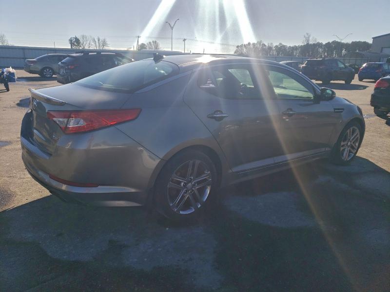 Photo 3 from auction – 2013 KIA OPTIMA SX with VIN 5XXGR4A64DG101772