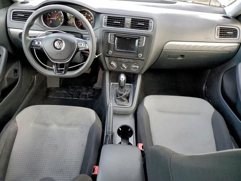Photo 8 from auction – 2017 VOLKSWAGEN JETTA S with VIN 3VW2B7AJ1HM299037