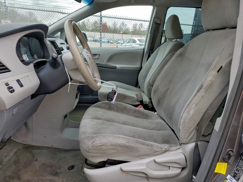 Photo 7 from auction – 2013 TOYOTA SIENNA with VIN 5TDZK3DC6DS303777