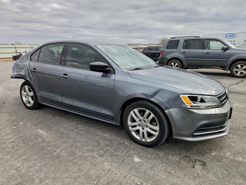 Photo 4 from auction – 2015 VOLKSWAGEN JETTA with VIN 3VW2K7AJ7FM209631