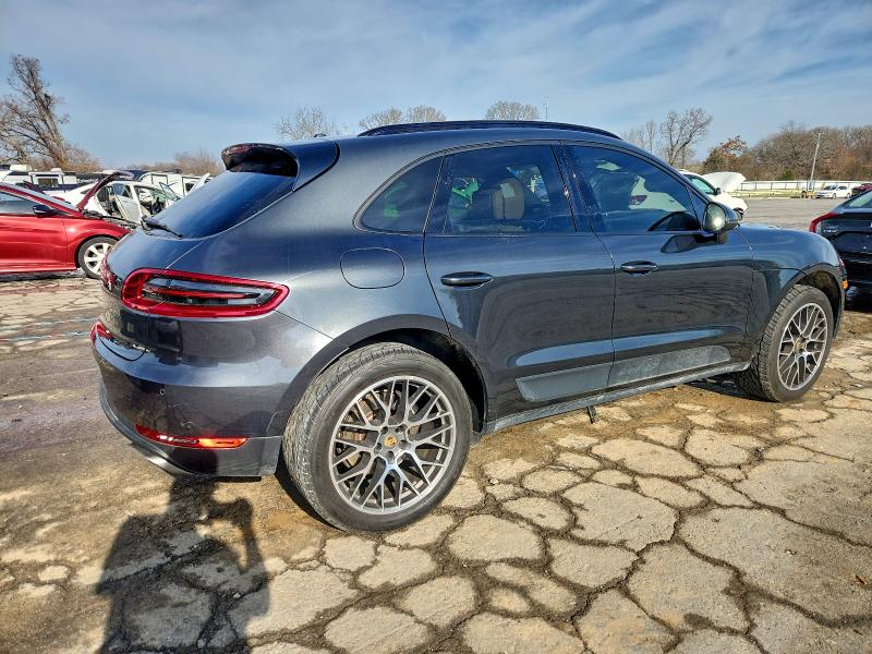 Photo 3 from auction – 2017 PORSCHE MACAN with VIN WP1AA2A51HLB07395
