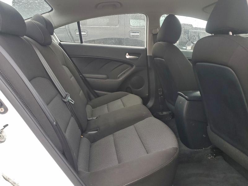 Photo 10 from auction – 2018 KIA FORTE LX with VIN 3KPFK4A77JE221434