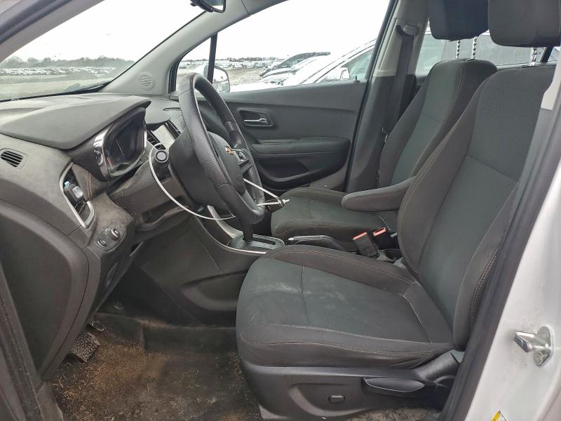 Photo 7 from auction – 2018 CHEVROLET TRAX LS with VIN 3GNCJKSB1JL375315