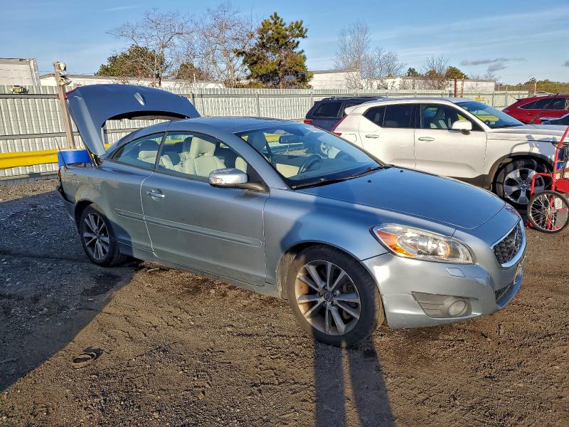 Photo 4 from auction – 2011 VOLVO C70 T5 with VIN YV1672MC6BJ107454