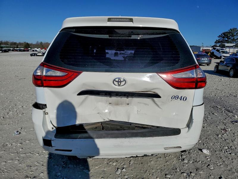 Photo 6 from auction – 2019 TOYOTA SIENNA with VIN 5TDZZ3DC2KS012430