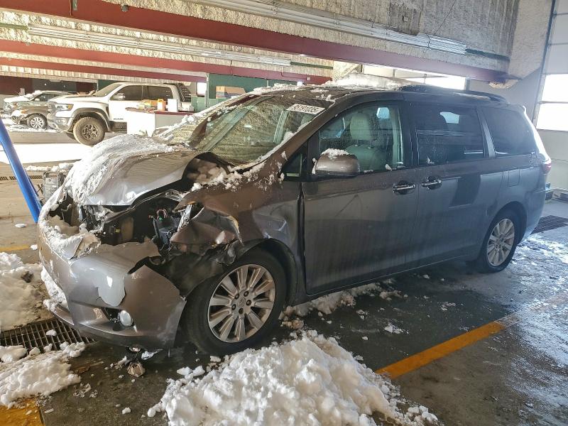 TOYOTA SIENNA XLE 2015 with VIN 5TDDK3DC9FS127739 - Photo from auction