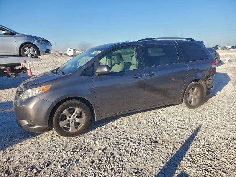 TOYOTA SIENNA LE 2011 with VIN 5TDKK3DC0BS106506 - Photo from auction