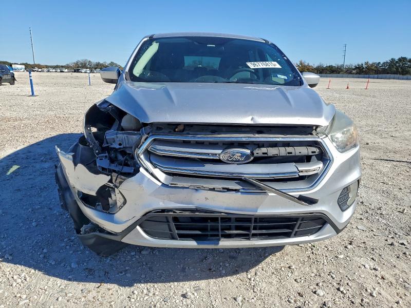 Photo 5 from auction – 2017 FORD ESCAPE SE with VIN 1FMCU9GD9HUE04400