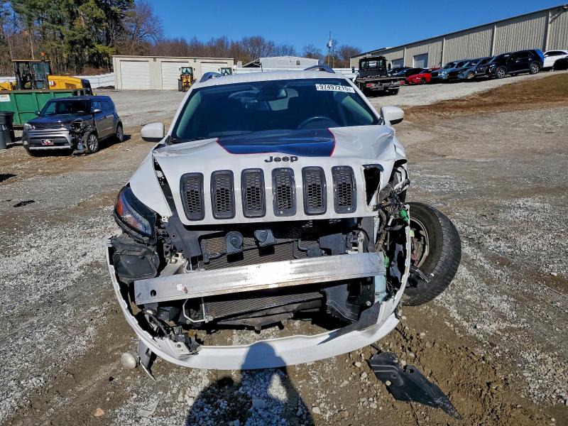 Photo 5 from auction – 2016 JEEP CHEROKEE L with VIN 1C4PJMCB0GW236204
