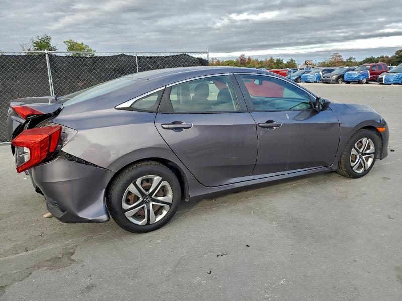 Photo 3 from auction – 2018 HONDA CIVIC LX with VIN 19XFC2F5XJE014142