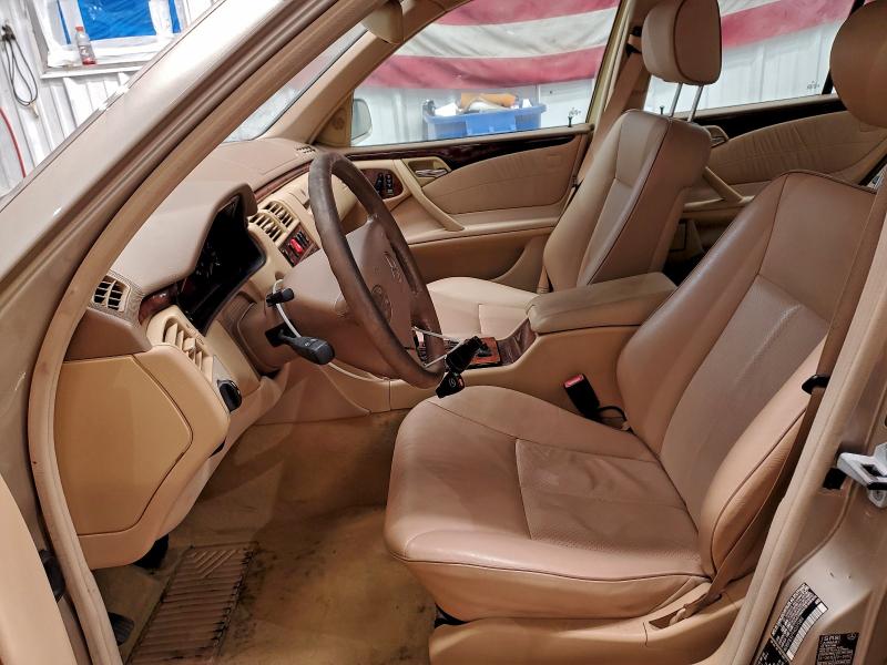 Photo 7 from auction – 2000 MERCEDES-BENZ E 430 with VIN WDBJF83J7YX037084