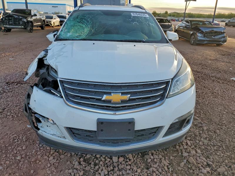 Photo 5 from auction – 2017 CHEVROLET TRAVERSE L with VIN 1GNKRGKD3HJ256881