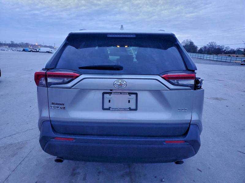 Photo 6 from auction – 2021 TOYOTA RAV4 XLE with VIN 2T3W1RFV6MC149563