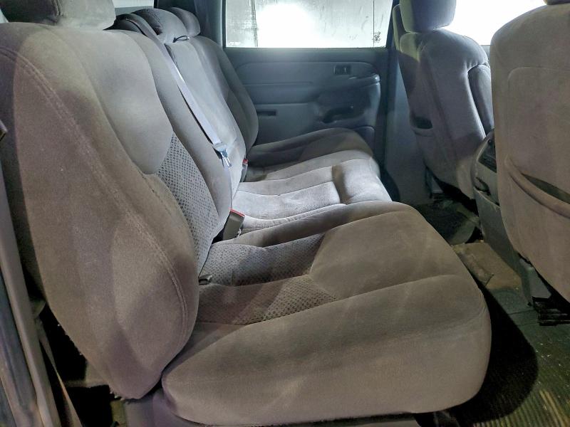 Photo 11 from auction – 2006 CHEVROLET SUBURBAN K with VIN 1GNFK16Z96J119756