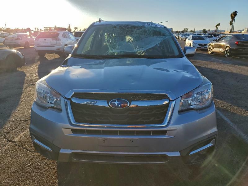 Photo 5 from auction – 2017 SUBARU FORESTER 2 with VIN JF2SJAGC8HH572069