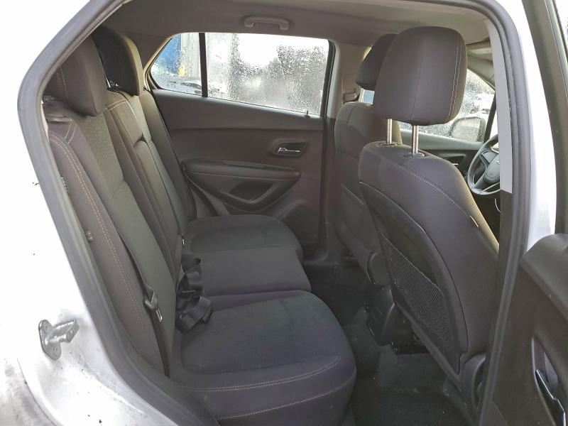 Photo 11 from auction – 2017 CHEVROLET TRAX LS with VIN 3GNCJNSB8HL282304