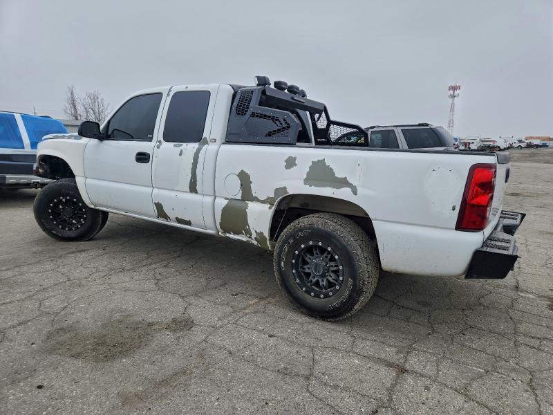 Photo 2 from auction – 2003 CHEVROLET SILVERADO with VIN 2GCEC19X931116132